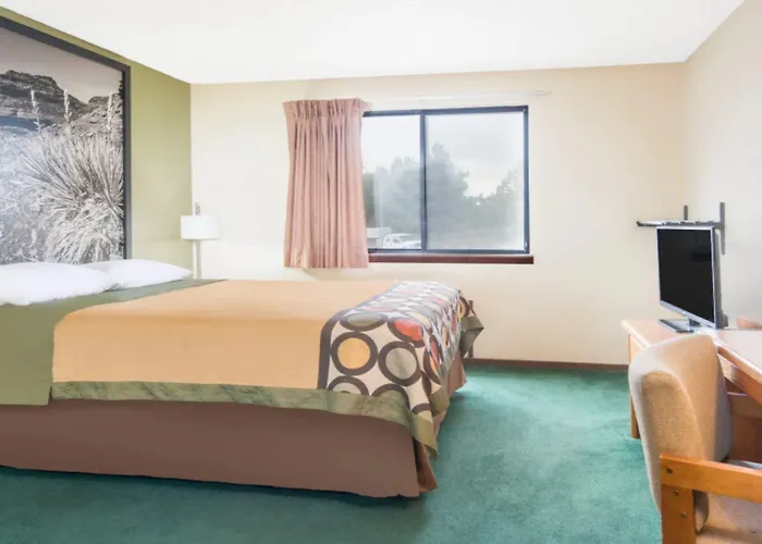 Hotel Super 8 By Wyndham Buffalo