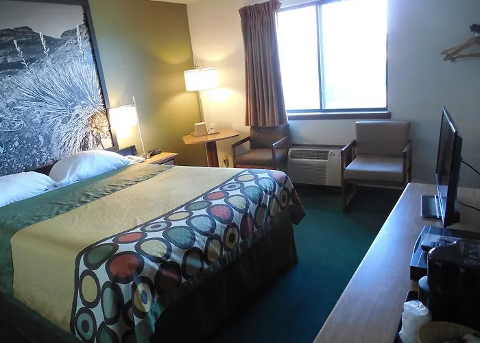 Hotel Super 8 By Wyndham 2*