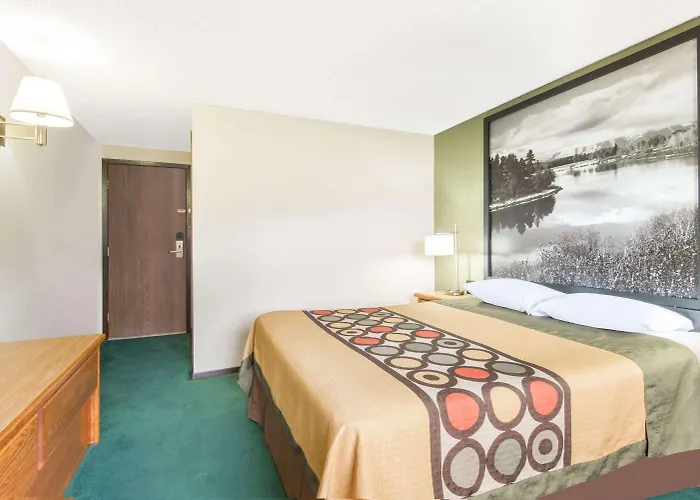Super 8 By Wyndham Hotel Buffalo